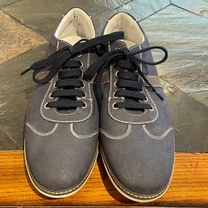 Elegant Black Oxfords with White Stitching